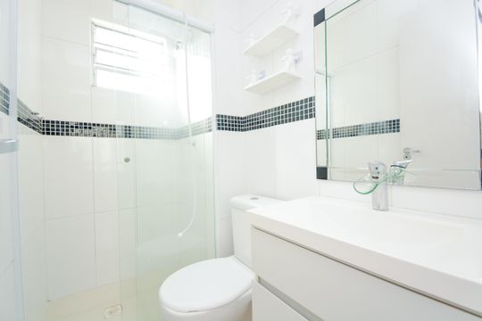 Banheiro de apartamento para alugar com 2 quartos, 45m² em Vila Alzira, Guarulhos