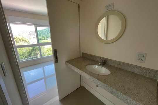 Banheiro 4 de apartamento para alugar com 3 quartos, 98m² em Pedra Branca, Palhoça
