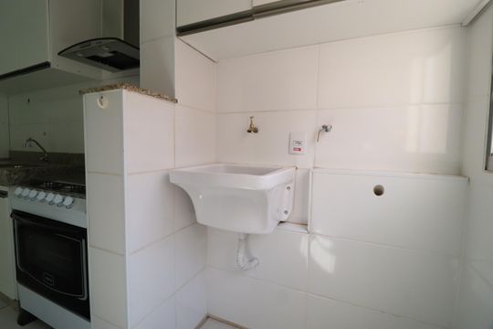Área de Serviço de apartamento para alugar com 2 quartos, 60m² em Presidente Roosevelt, Uberlândia