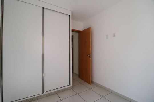 Quarto 2 - Suíte de apartamento para alugar com 2 quartos, 60m² em Presidente Roosevelt, Uberlândia
