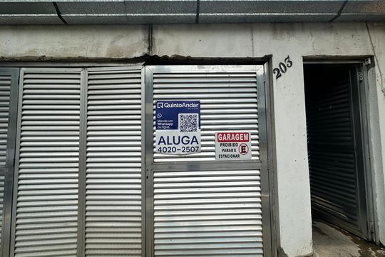 Fachada de casa para alugar com 2 quartos, 70m² em Jardim Regina Alice, Barueri