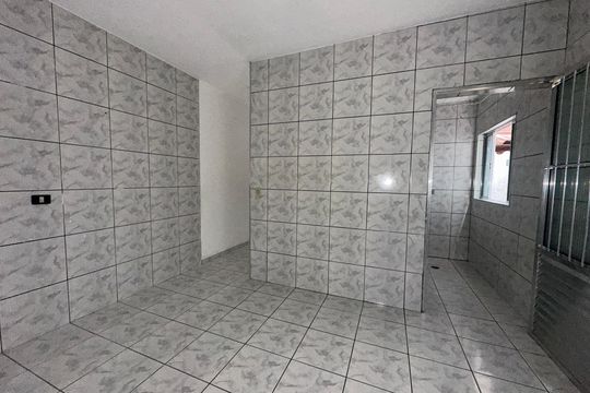 Cozinha de casa para alugar com 2 quartos, 70m² em Jardim Regina Alice, Barueri
