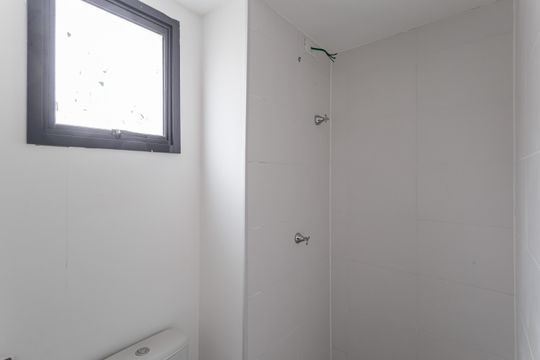 Banheiro de kitnet/studio à venda com 1 quarto, 25m² em Vila Olímpia, São Paulo