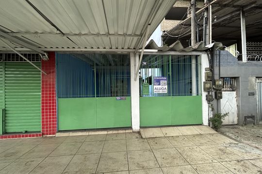 Fachada + placa de casa para alugar com 4 quartos, 150m² em Ricardo de Albuquerque, Rio de Janeiro