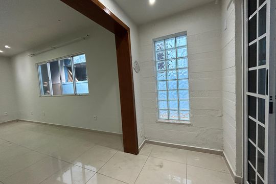 Varanda de casa para alugar com 4 quartos, 150m² em Ricardo de Albuquerque, Rio de Janeiro