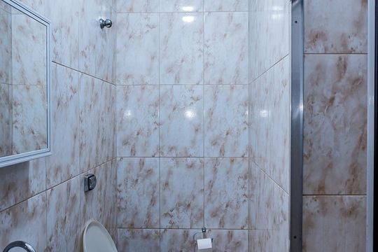 Banheiro de casa à venda com 2 quartos, 120m² em Jardim Vivan, São Paulo