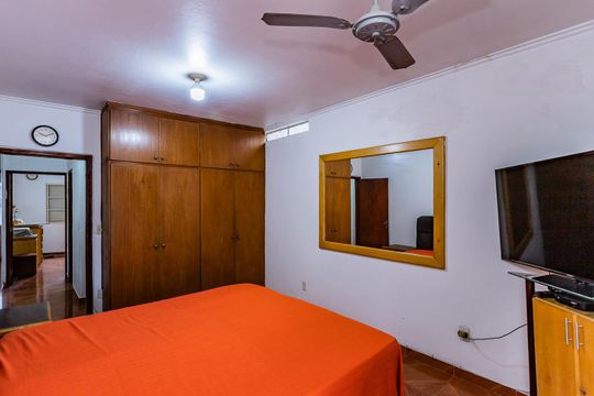 Suíte de casa à venda com 2 quartos, 120m² em Jardim Vivan, São Paulo