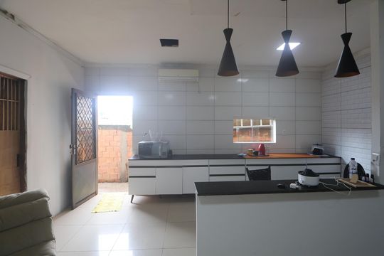 Cozinha de casa à venda com 2 quartos, 105m² em Mato Grande, Canoas