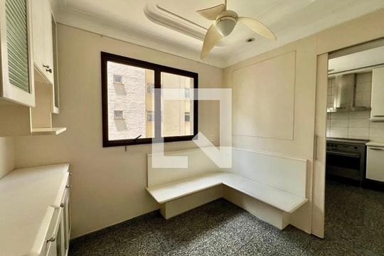 Cozinha de apartamento à venda com 4 quartos, 186m² em Santa Cecilia, São Paulo
