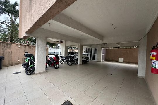 Garagem de apartamento para alugar com 2 quartos, 60m² em Jardim Independencia, São Vicente