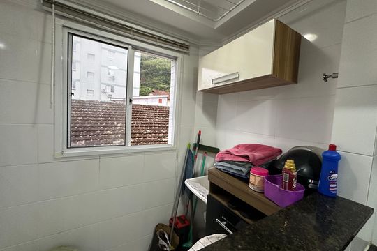 Cozinha e Área de Serviço de apartamento para alugar com 2 quartos, 60m² em Jardim Independencia, São Vicente