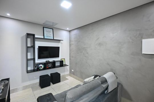 Sala de casa para alugar com 2 quartos, 50m² em Parque Pinheiros, Taboão da Serra