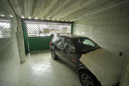 Garagem  de casa para alugar com 2 quartos, 150m² em Vila Linda, São Bernardo do Campo