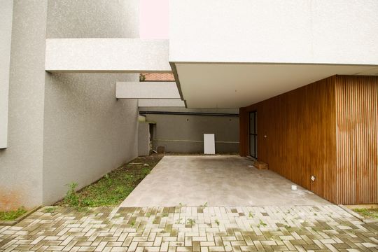 Garagem de casa de condomínio à venda com 3 quartos, 189m² em Bacacheri, Curitiba