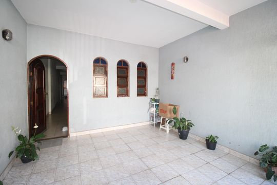 Garagem de casa para alugar com 3 quartos, 150m² em Parque Savoi City, São Paulo