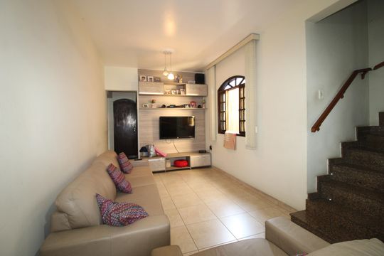 Casa para alugar com 3 quartos, 150m² em Parque Savoi City, São Paulo