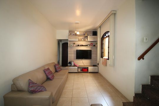 Sala de casa para alugar com 3 quartos, 150m² em Parque Savoi City, São Paulo