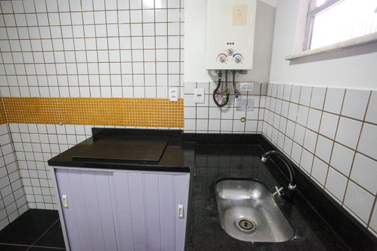 Cozinha de apartamento à venda com 2 quartos, 44m² em Taquara, Rio de Janeiro