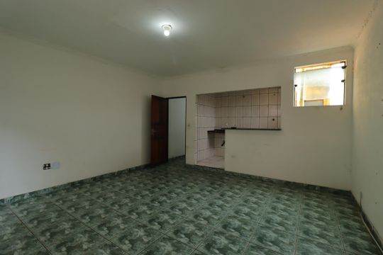 Sala de casa para alugar com 2 quartos, 125m² em Jardim Rina, Santo André