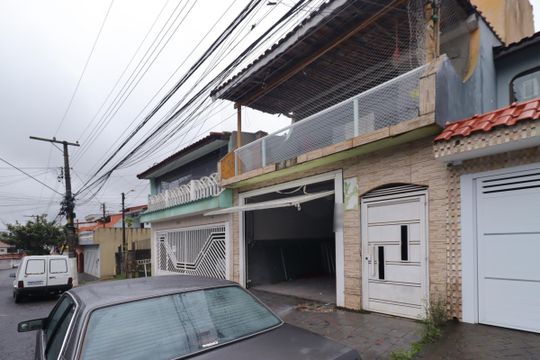 Fachada de casa para alugar com 2 quartos, 125m² em Jardim Rina, Santo André