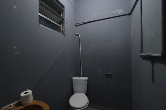 Banheiro da Garagem de casa para alugar com 2 quartos, 125m² em Jardim Rina, Santo André