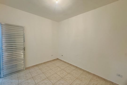 Quarto de kitnet/studio para alugar com 1 quarto, 40m² em Vila Carmela |||, Guarulhos
