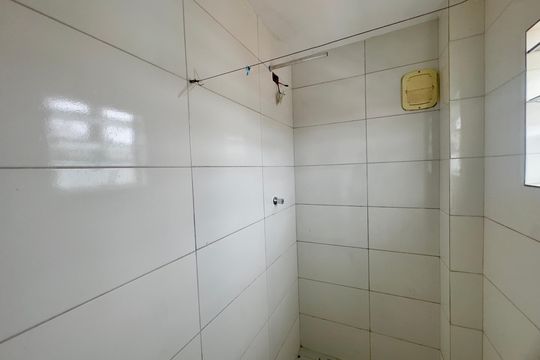 Banheiro de kitnet/studio para alugar com 1 quarto, 40m² em Vila Carmela |||, Guarulhos