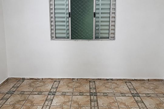 Quarto de casa para alugar com 1 quarto, 40m² em Jardim Paranavai, Mauá