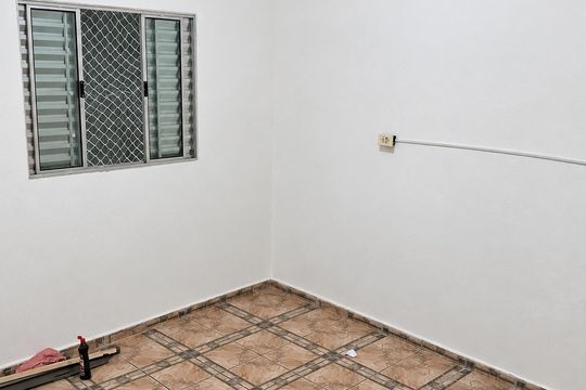 Quarto de casa para alugar com 1 quarto, 40m² em Jardim Paranavai, Mauá