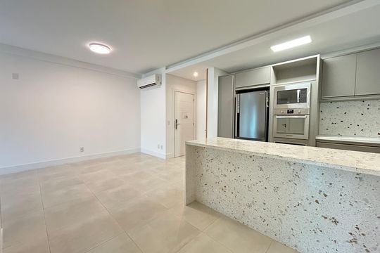 Sala de apartamento para alugar com 3 quartos, 129m² em João Paulo, Florianópolis