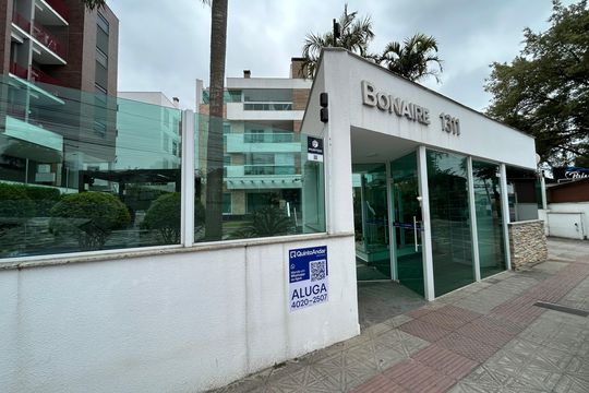 Fachada de apartamento para alugar com 3 quartos, 129m² em João Paulo, Florianópolis