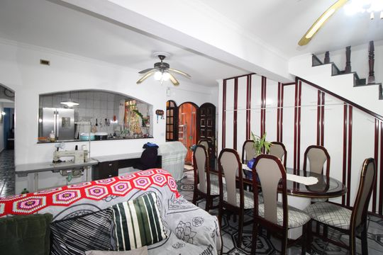 Sala de Jantar de casa à venda com 3 quartos, 273m² em Jardim Dalmo, São Paulo