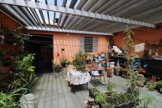 Varanda de casa à venda com 3 quartos, 273m² em Jardim Dalmo, São Paulo