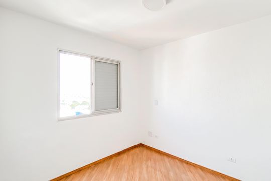 Quarto 2 de apartamento para alugar com 2 quartos, 52m² em Vila Santana, São Paulo
