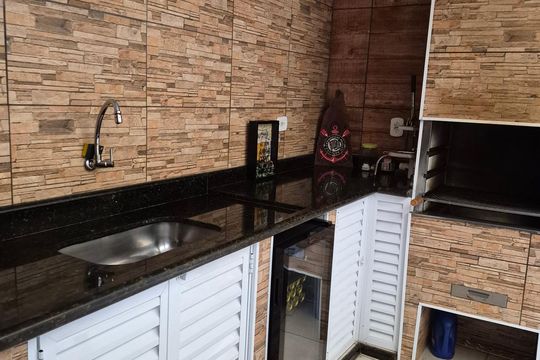 Área externa de casa à venda com 2 quartos, 242m² em Jardim Las Vegas, Santo André