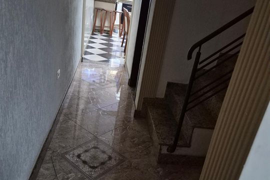 Corredor de casa à venda com 2 quartos, 242m² em Jardim Las Vegas, Santo André