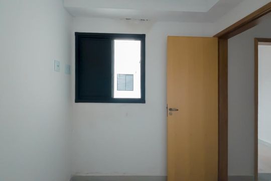 Quarto 2 de apartamento para alugar com 2 quartos, 38m² em Jardim Nordeste, São Paulo