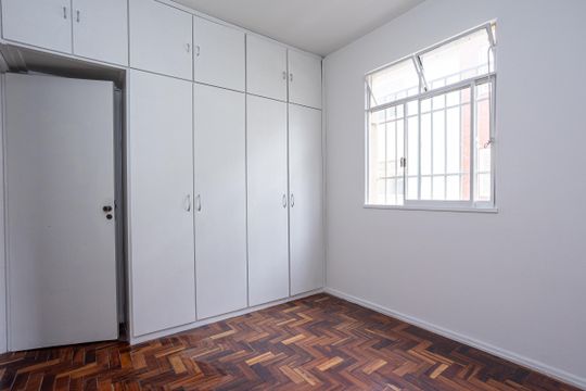 Apartamento para alugar com 3 quartos, 77m² em Vila Paris, Belo Horizonte