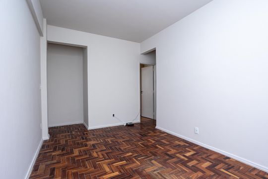 Sala de apartamento para alugar com 3 quartos, 77m² em Vila Paris, Belo Horizonte