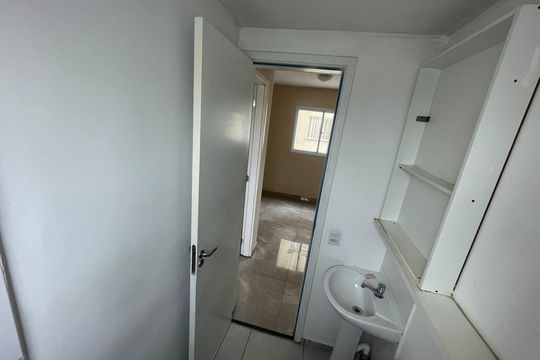 Banheiro de apartamento para alugar com 2 quartos, 39m² em Chácaras Assay, Hortolândia