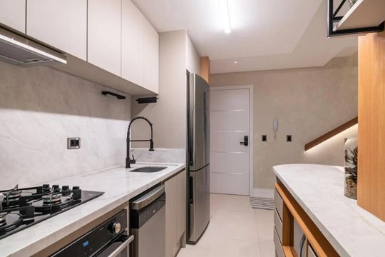 Cozinha de apartamento para alugar com 3 quartos, 152m² em São Francisco, Curitiba