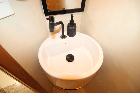 Lavabo de casa de condomínio à venda com 3 quartos, 72m² em Itaquera, São Paulo