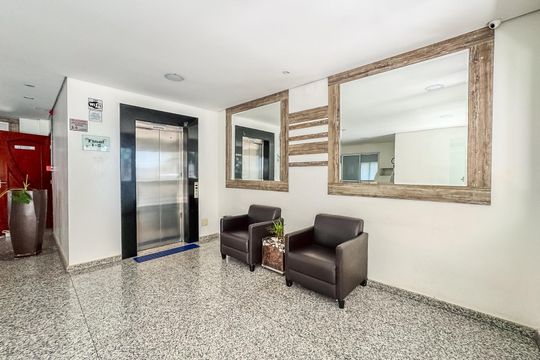 Área Comum - Hall Social de apartamento para alugar com 3 quartos, 118m² em Jardim Maria Rosa, Taboão da Serra