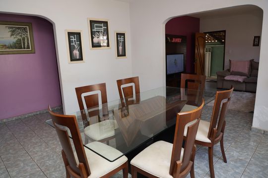 Casa à venda com 3 quartos, 271m² em Setor Morada do Sol, Goiânia