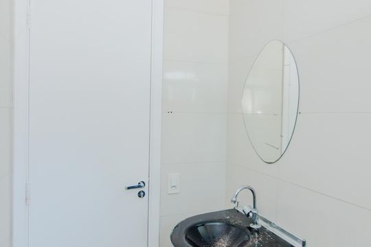 Banheiro de apartamento para alugar com 2 quartos, 45m² em Vila Venditti, Guarulhos