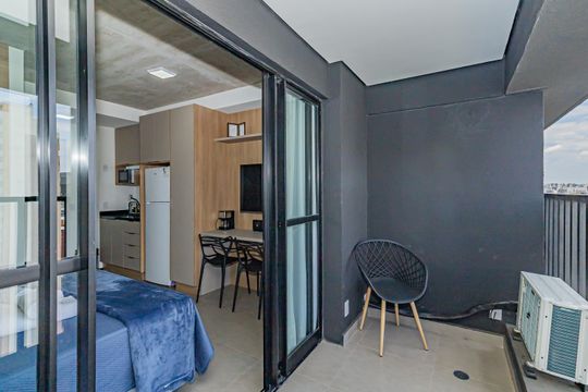 Varanda de kitnet/studio à venda com 1 quarto, 25m² em Brooklin, São Paulo