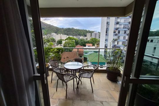 Varanda da sala de apartamento à venda com 4 quartos, 150m² em Grajaú, Rio de Janeiro