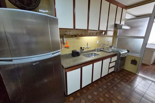 Cozinha de apartamento à venda com 4 quartos, 150m² em Grajaú, Rio de Janeiro