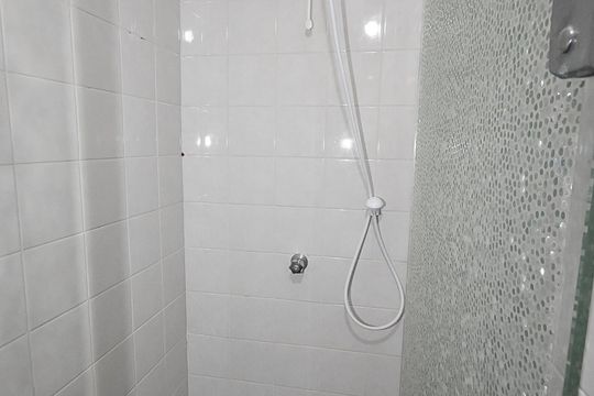 Banheiro Social de apartamento para alugar com 2 quartos, 75m² em Jardim Santa Rita de Cassia, Jundiaí