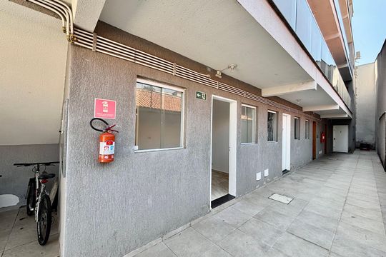 Corredor de apartamento à venda com 2 quartos, 45m² em Itaquera, São Paulo
